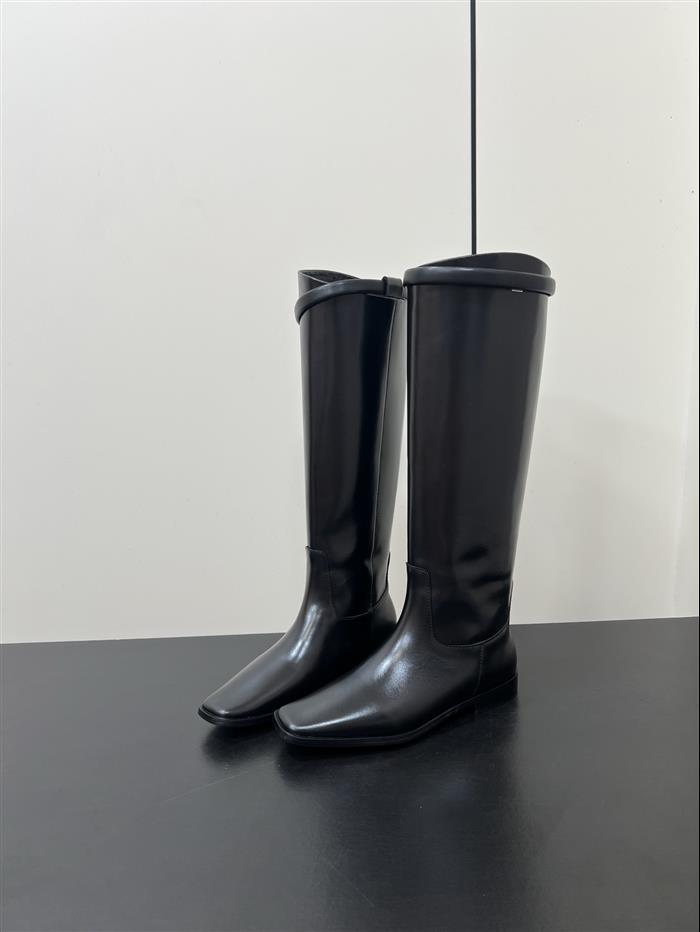 20251128174315692 580